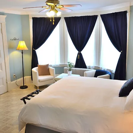 Island Home Bed And Breakfast-2